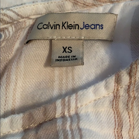 Calvin Klein Ruffle Feather Top - Picture 2 of 7